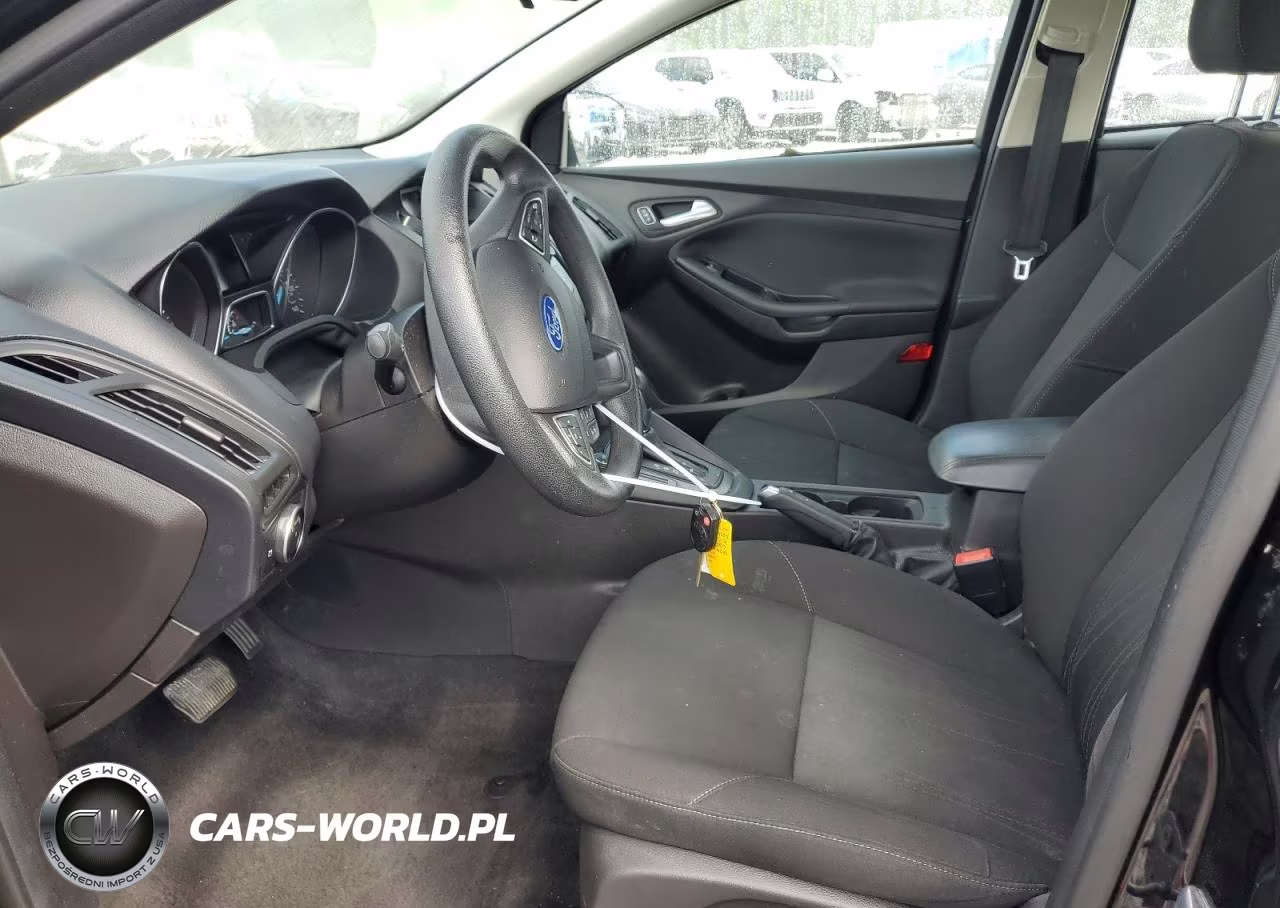 2015 Ford Focus Se VIN:1FADP3F22FL335040 - 7