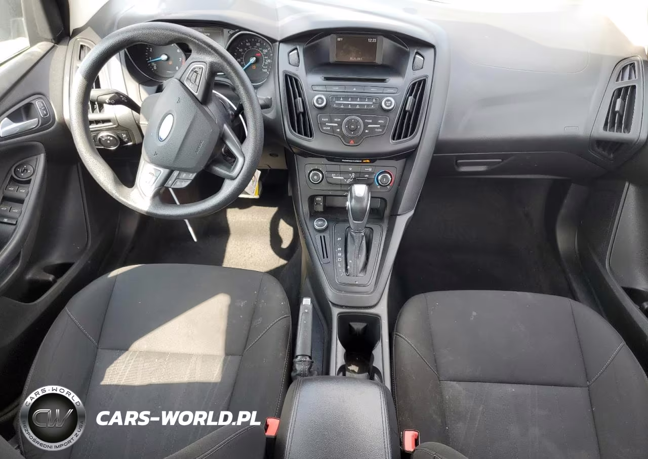 2015 Ford Focus Se VIN:1FADP3F22FL335040 - 8