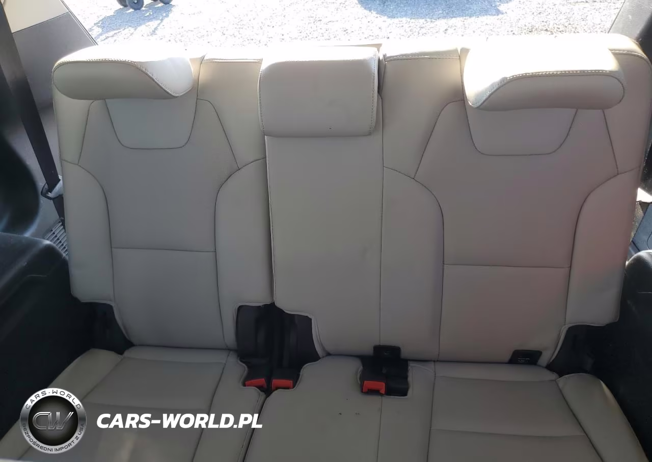 2020 Kia Telluride S VIN:5XYP64HC8LG047441 - 10
