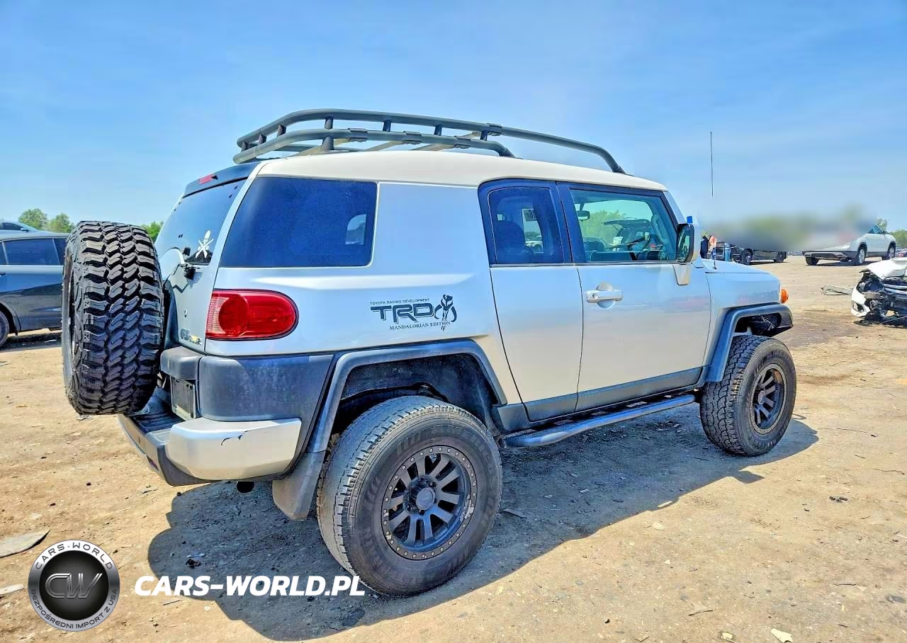 2007 Toyota Fj Cruiser Base VIN:JTEBU11F070069234 - 3