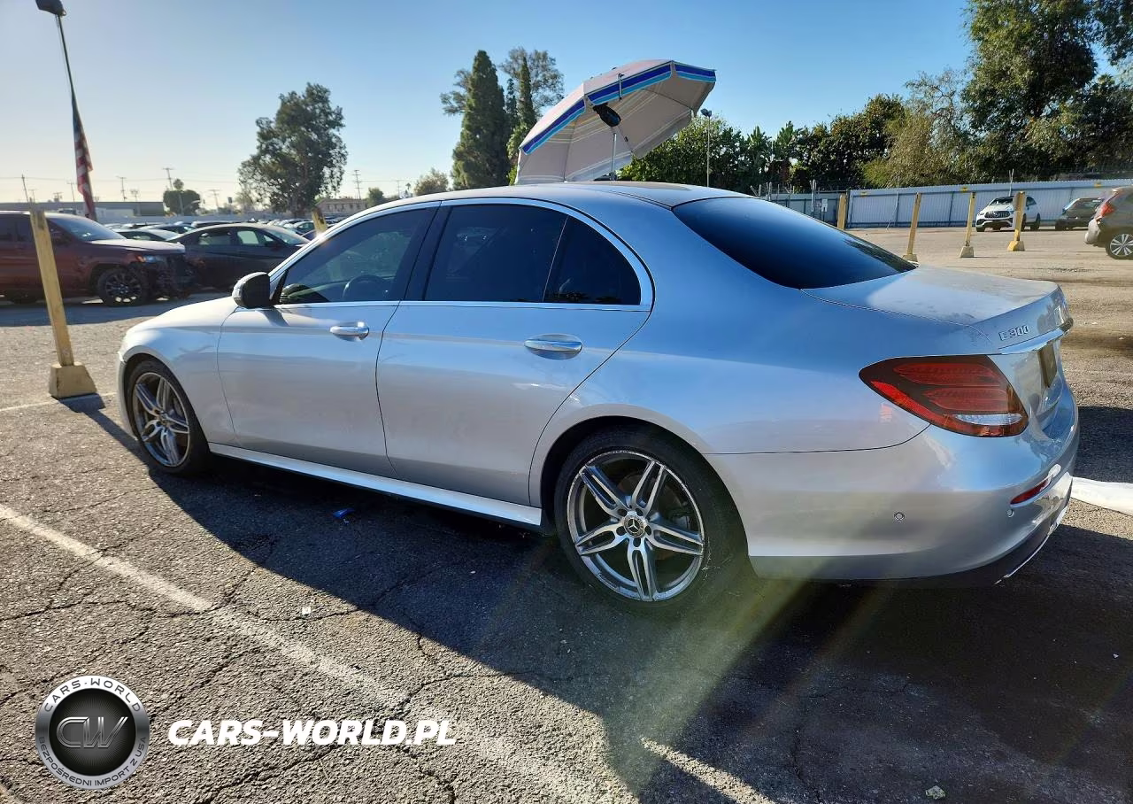 2018 Mercedes-Benz E 300 VIN:WDDZF4JB4JA426918 - 2
