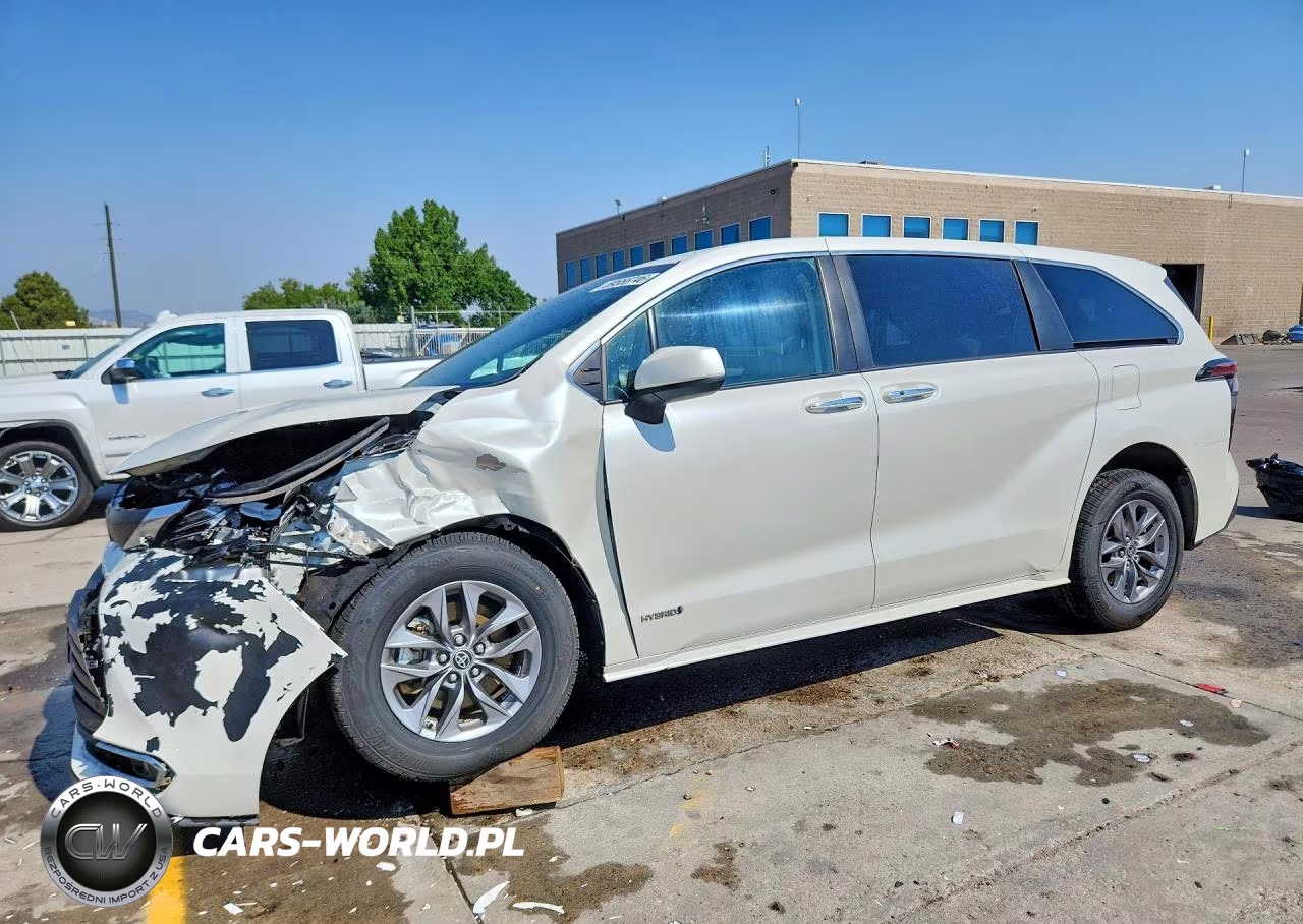 2021 Toyota Sienna Xle