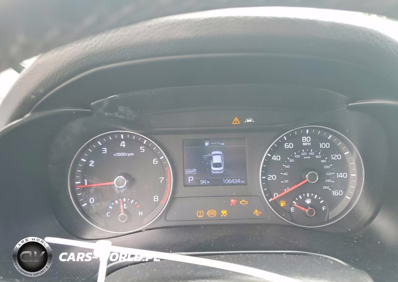 2019 Kia Forte S VIN:3KPF34AD0KE071221 - 9