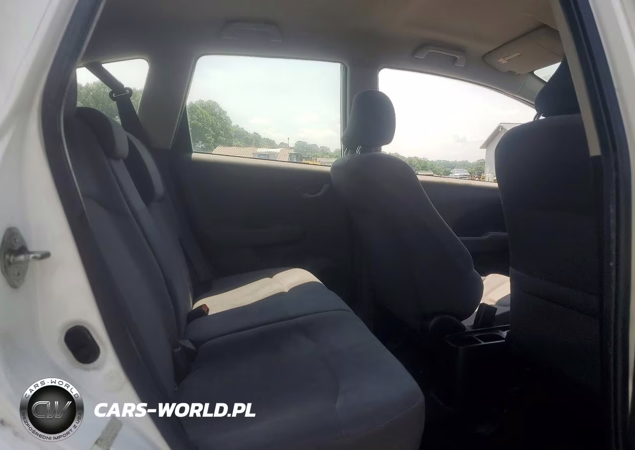 2013 Honda Fit VIN:JHMGE8H33DC036233 - 10