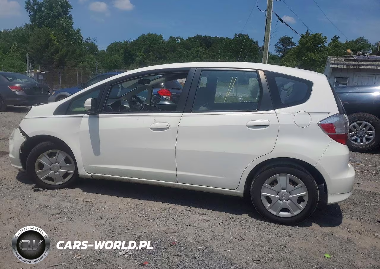 2013 Honda Fit VIN:JHMGE8H33DC036233 - 2