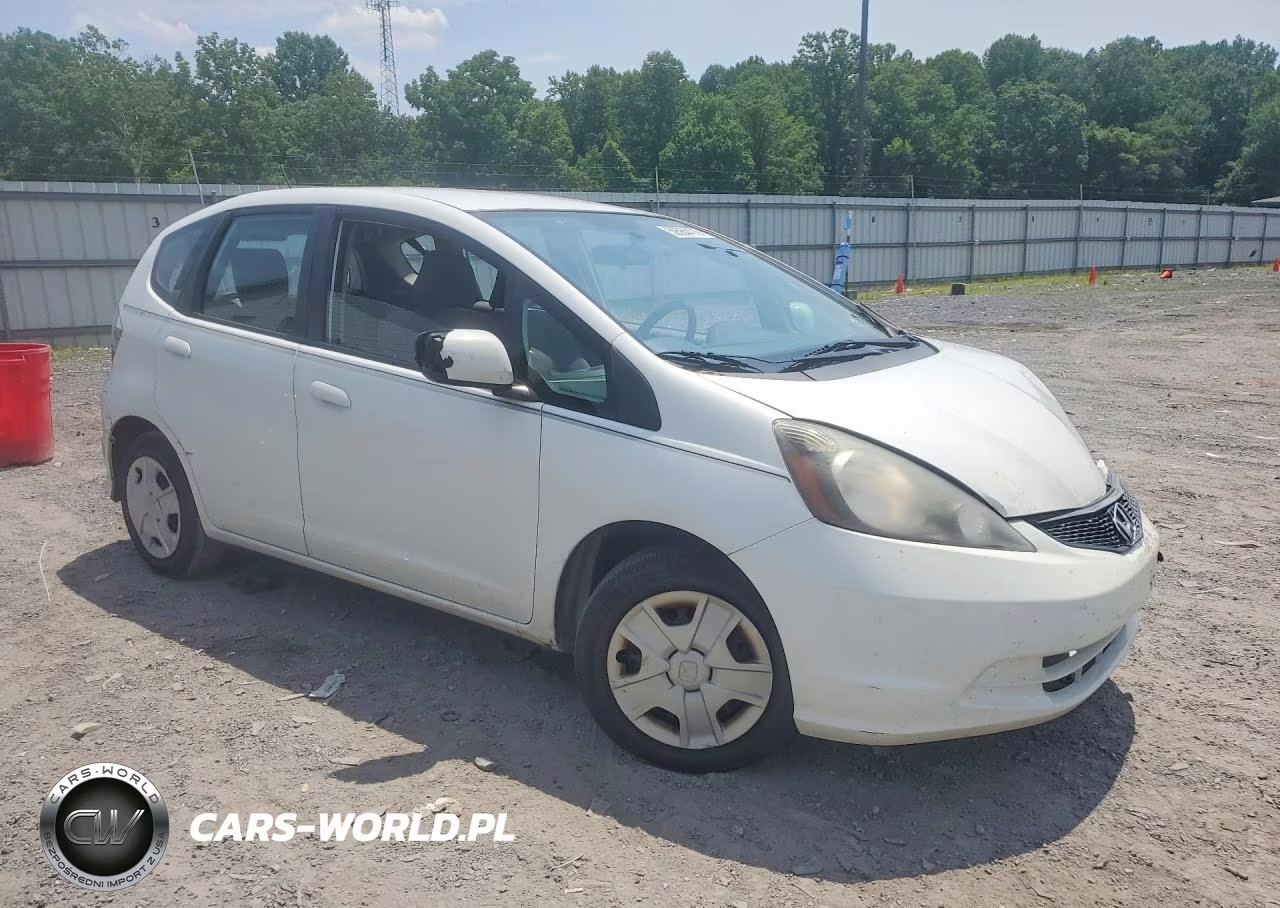 2013 Honda Fit VIN:JHMGE8H33DC036233 - 4