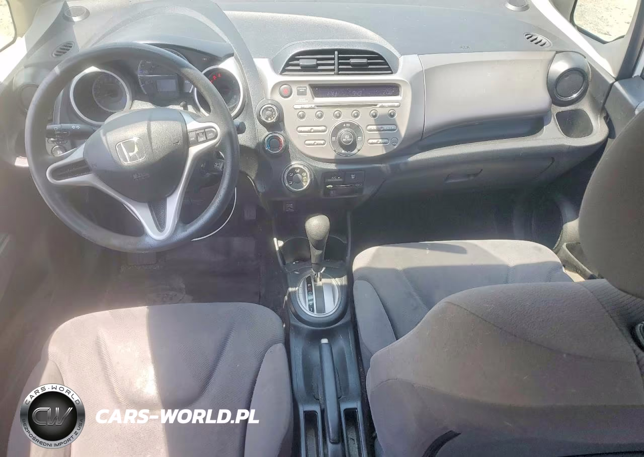 2013 Honda Fit VIN:JHMGE8H33DC036233 - 8