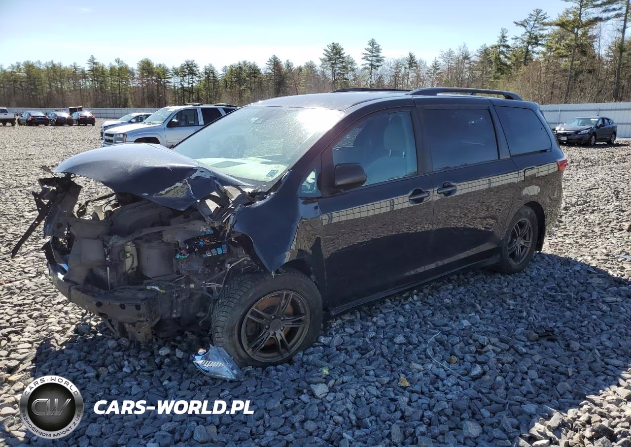 2018 Toyota Sienna Le