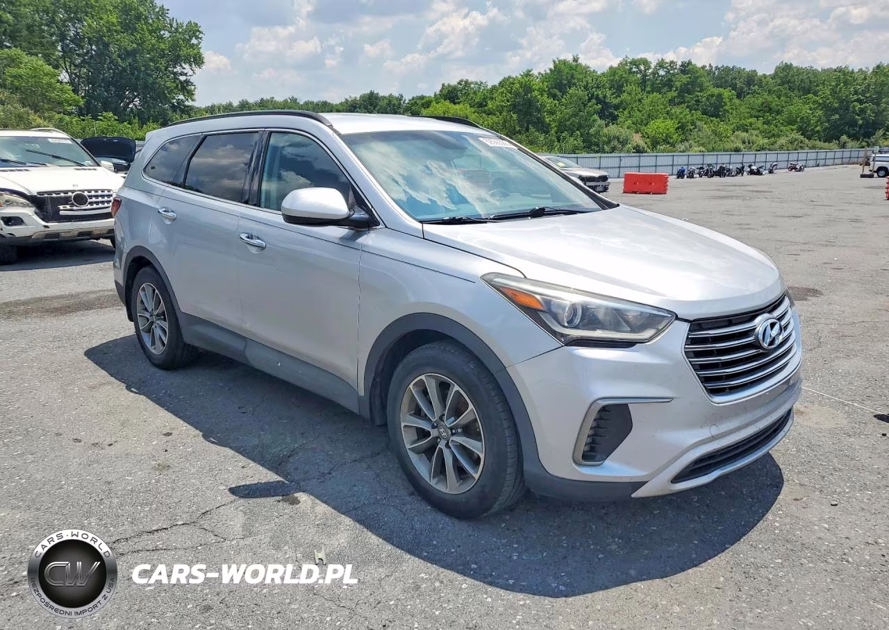 2017 Hyundai Santa Fe Se VIN:KM8SMDHF2HU257111 - 4