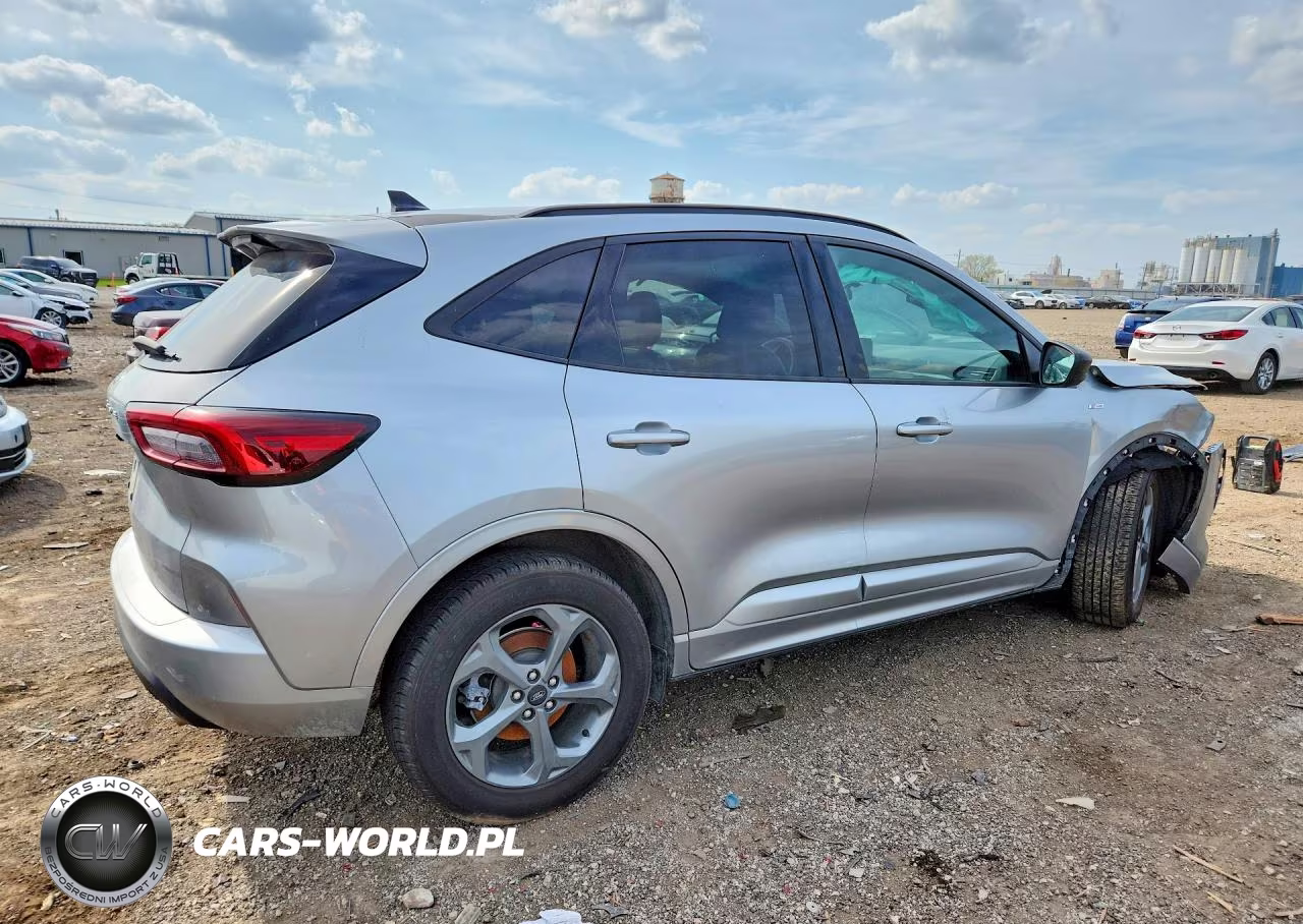 2023 Ford Escape VIN:1FMCU0MN5PUA31833 - 3