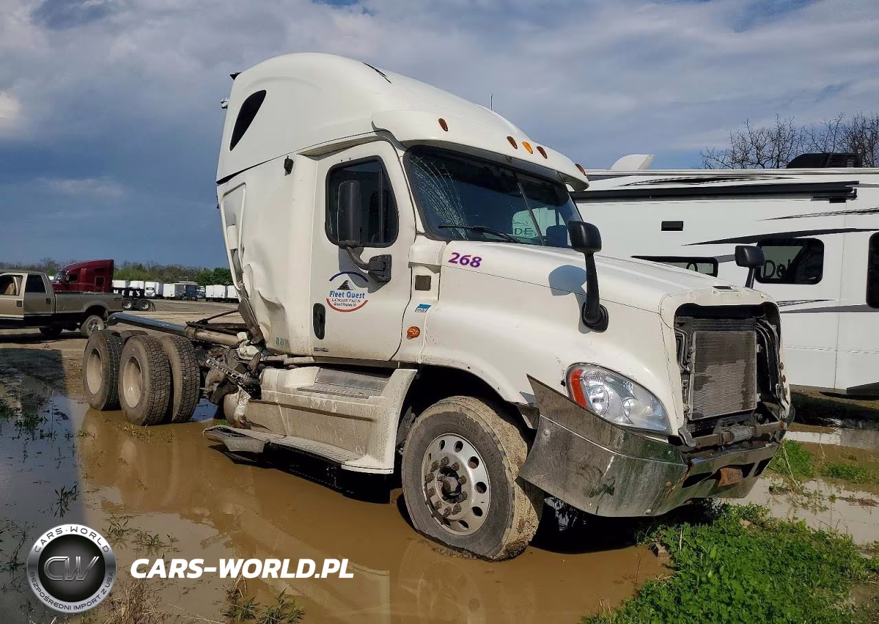2012 Freightliner Cascadia Semi Truck