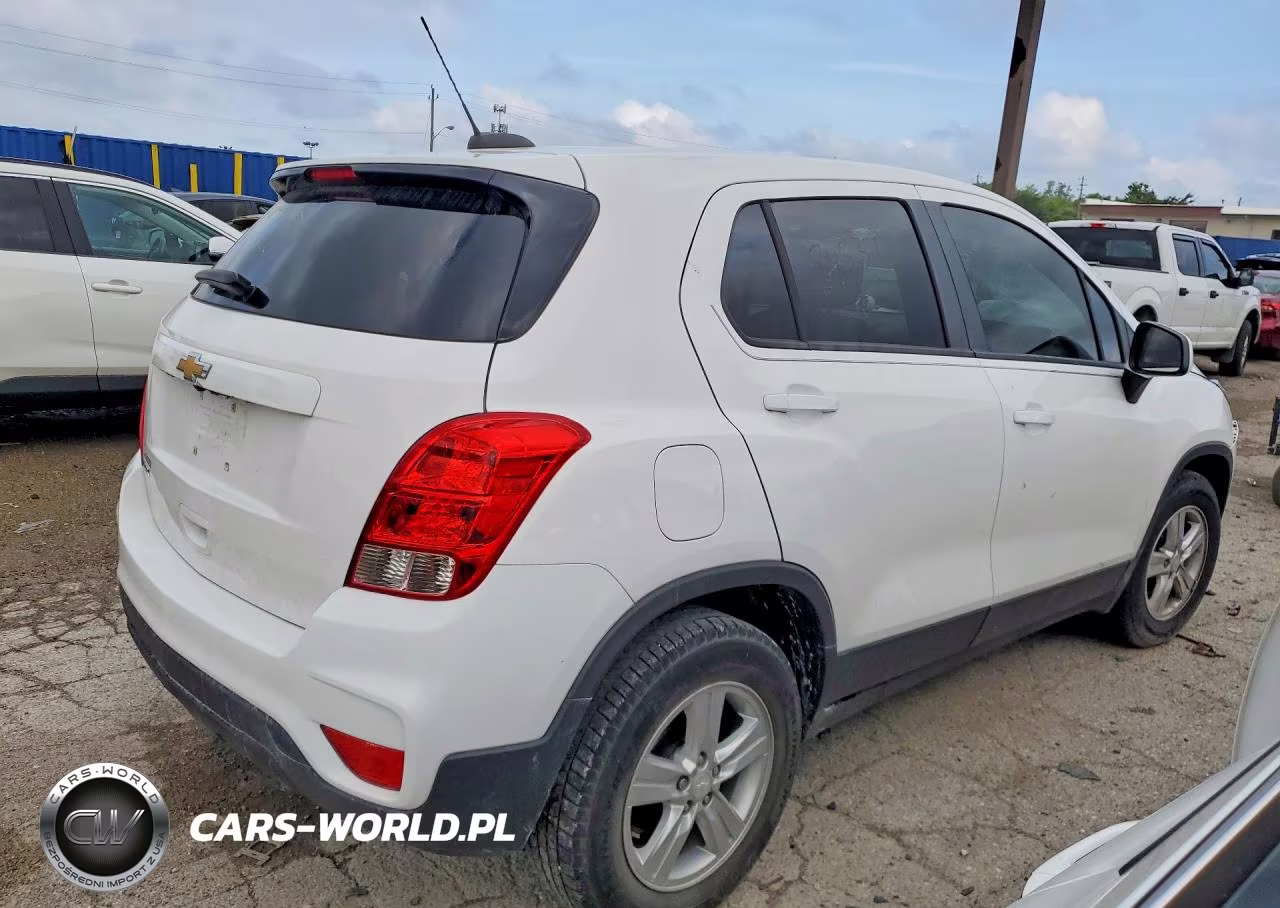 2019 Chevrolet Trax Ls VIN:3GNCJKSB4KL385371 - 3