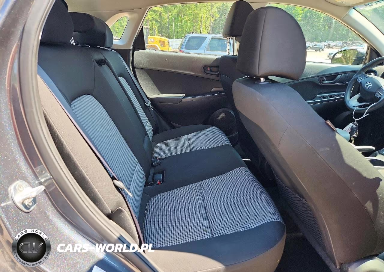 2018 Hyundai Kona Se VIN:KM8K12AA4JU140437 - 10