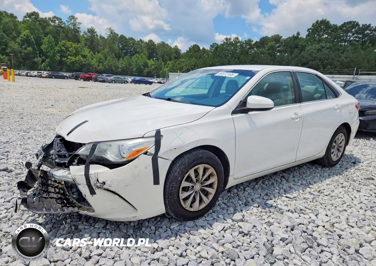 2015 Toyota Camry Le