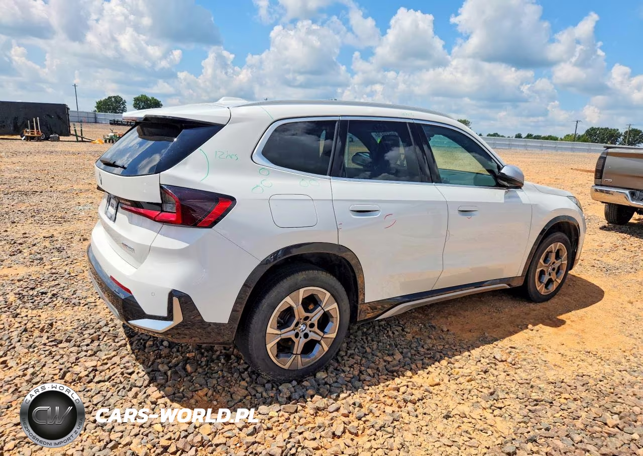 2023 BMW X1 xDrive28I VIN:WBX73EF08P5W06754 - 3