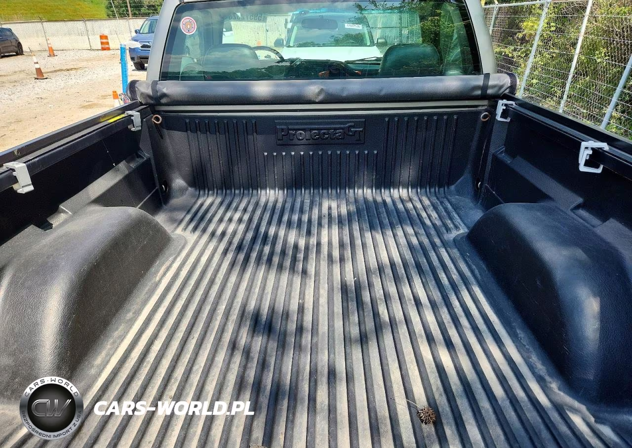 2002 Chevrolet Silverado C1500 VIN:1GCEC14W02Z144373 - 10