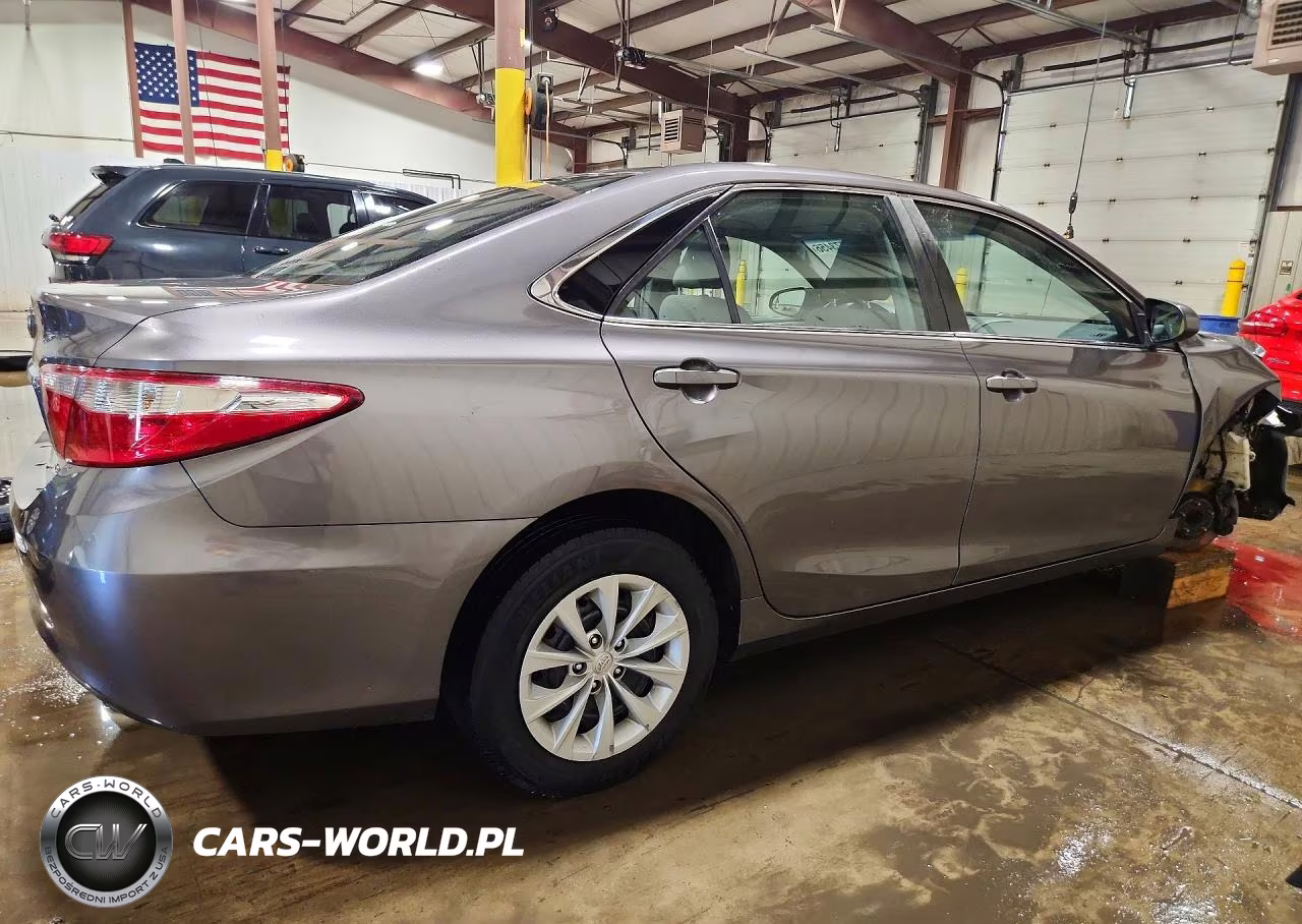 2015 Toyota Camry Le VIN:4T4BF1FK3FR460181 - 3