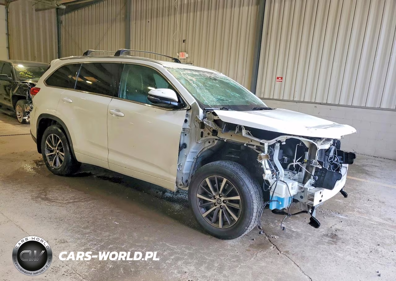 2017 Toyota Highlander Xle VIN:5TDJZRFH7HS429625 - 4
