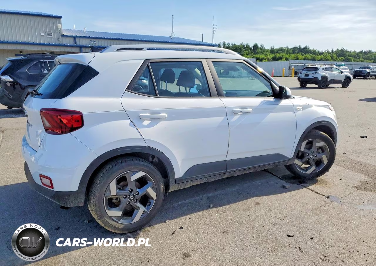 2021 Hyundai Venue Sel VIN:KMHRC8A35MU093954 - 3