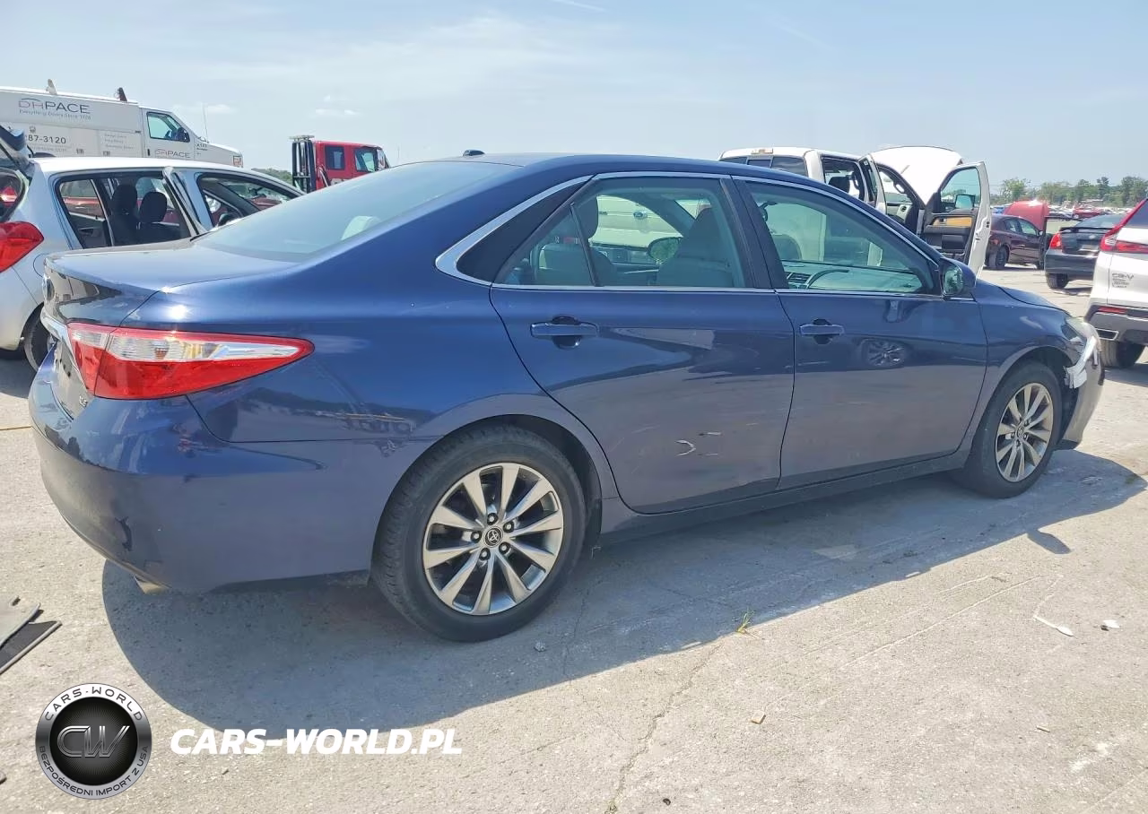 2015 Toyota Camry Xle VIN:4T4BF1FK8FR477283 - 3