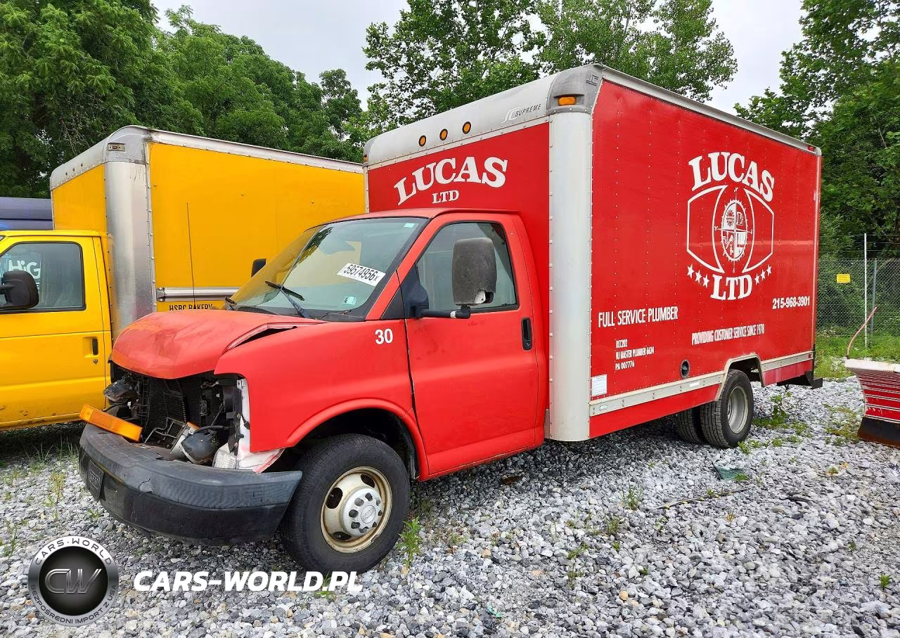 2006 Chevrolet Express Box Truck