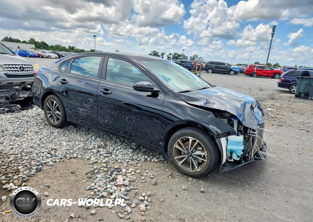 2024 Kia Forte Lxs VIN:3KPF24AD7RE705752 - 4