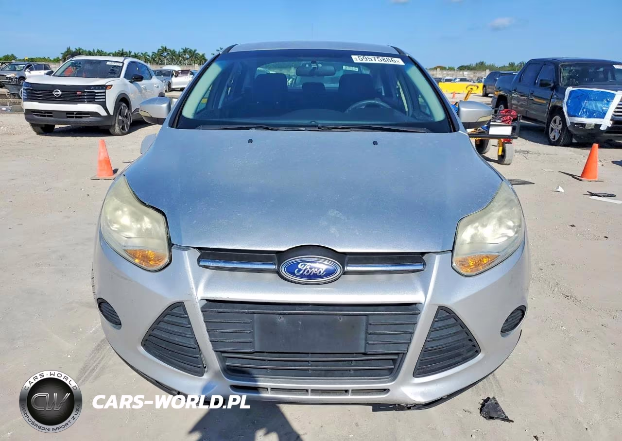 2014 Ford Focus Se VIN:1FADP3F24EL455064 - 5