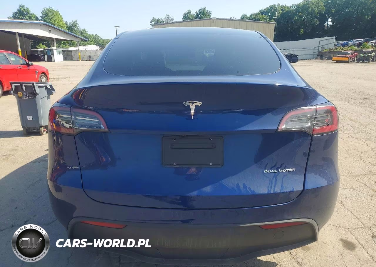 2025 Tesla Model Y VIN:7SAYGDEEXSA339749 - 6