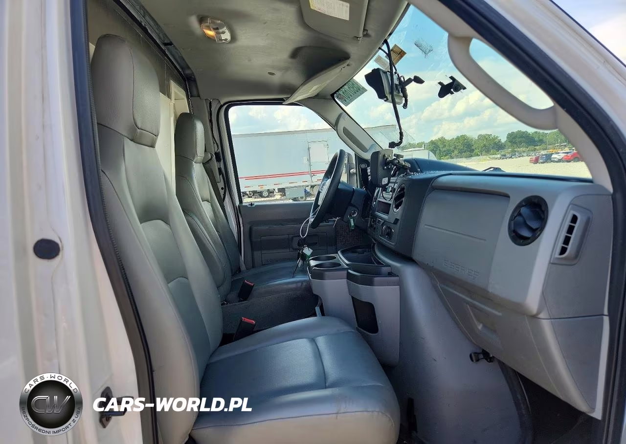 2023 Ford Econoline E350 Super Duty Cutaway Van VIN:1FDWE3FK6PDD18824 - 11