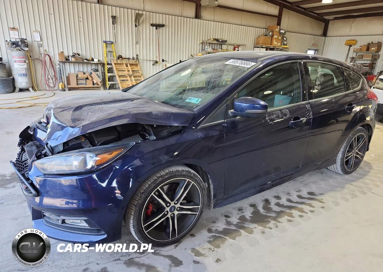 2017 Ford Focus St – zdjęcie 1 z 12