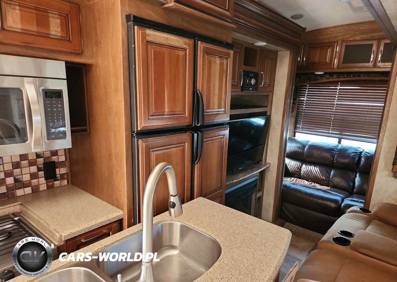 2015 Keystone Keystone VIN:4YDF30524FA740050 - 8