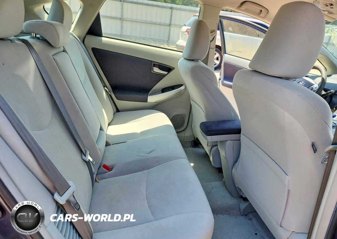2011 Toyota Prius Two VIN:JTDKN3DU9B5353920 - 10