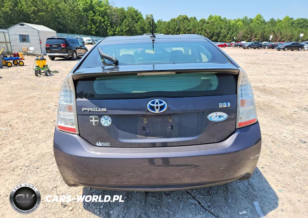 2011 Toyota Prius Two VIN:JTDKN3DU9B5353920 - 6