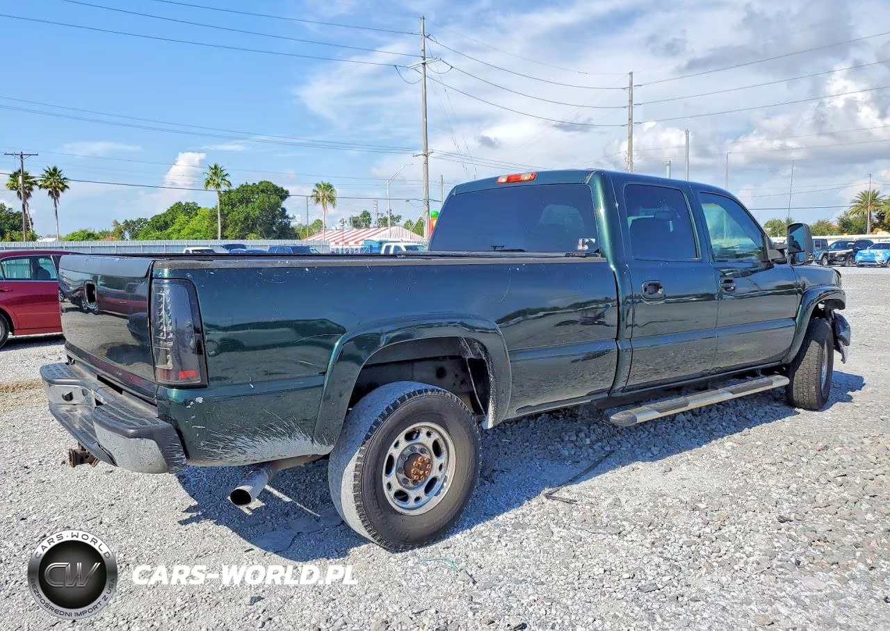 2002 Chevrolet Silverado K2500 Heavy Duty VIN:1GCHK23132F179468 - 3