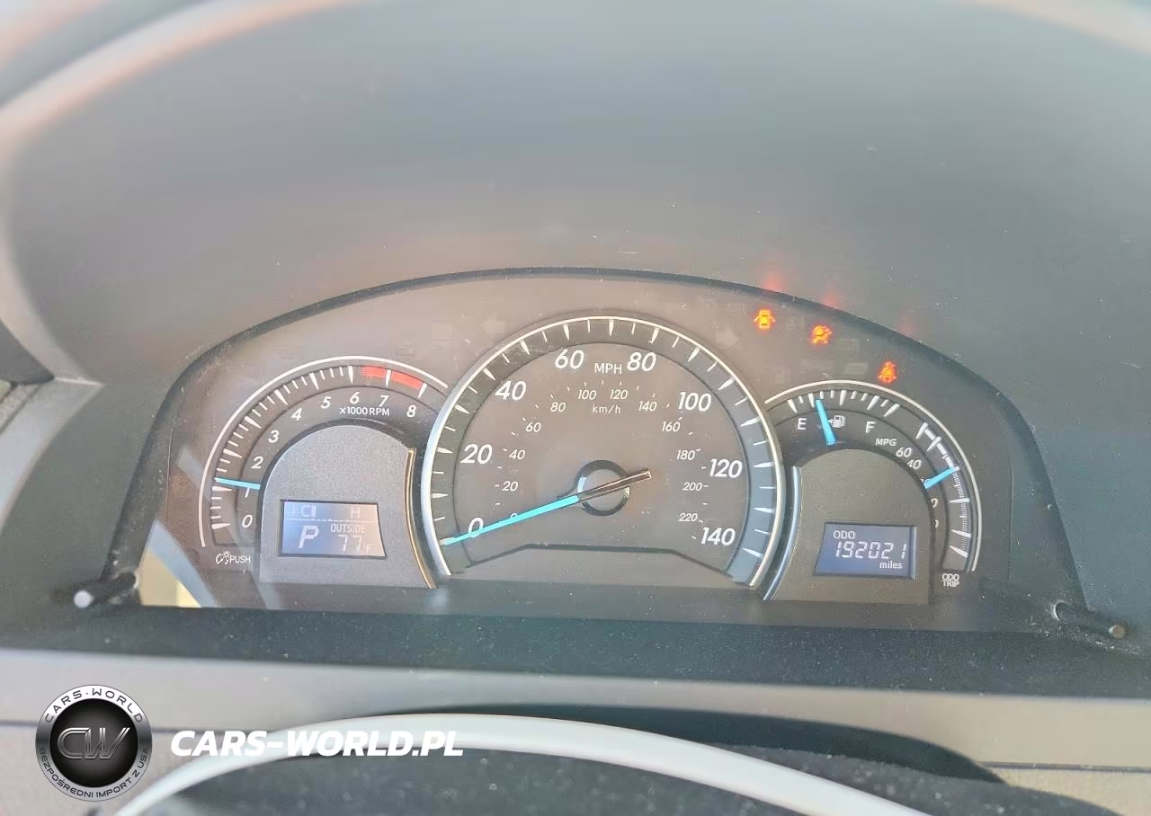 2014 Toyota Camry Le VIN:4T4BF1FK8ER352668 - 9