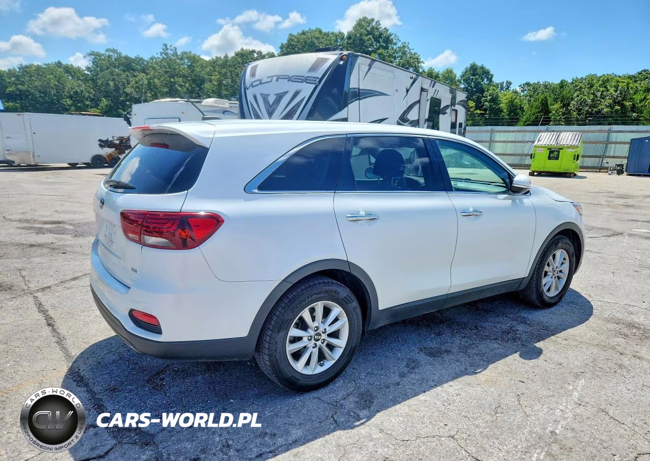 2020 Kia Sorento S VIN:5XYPG4A50LG616422 - 3