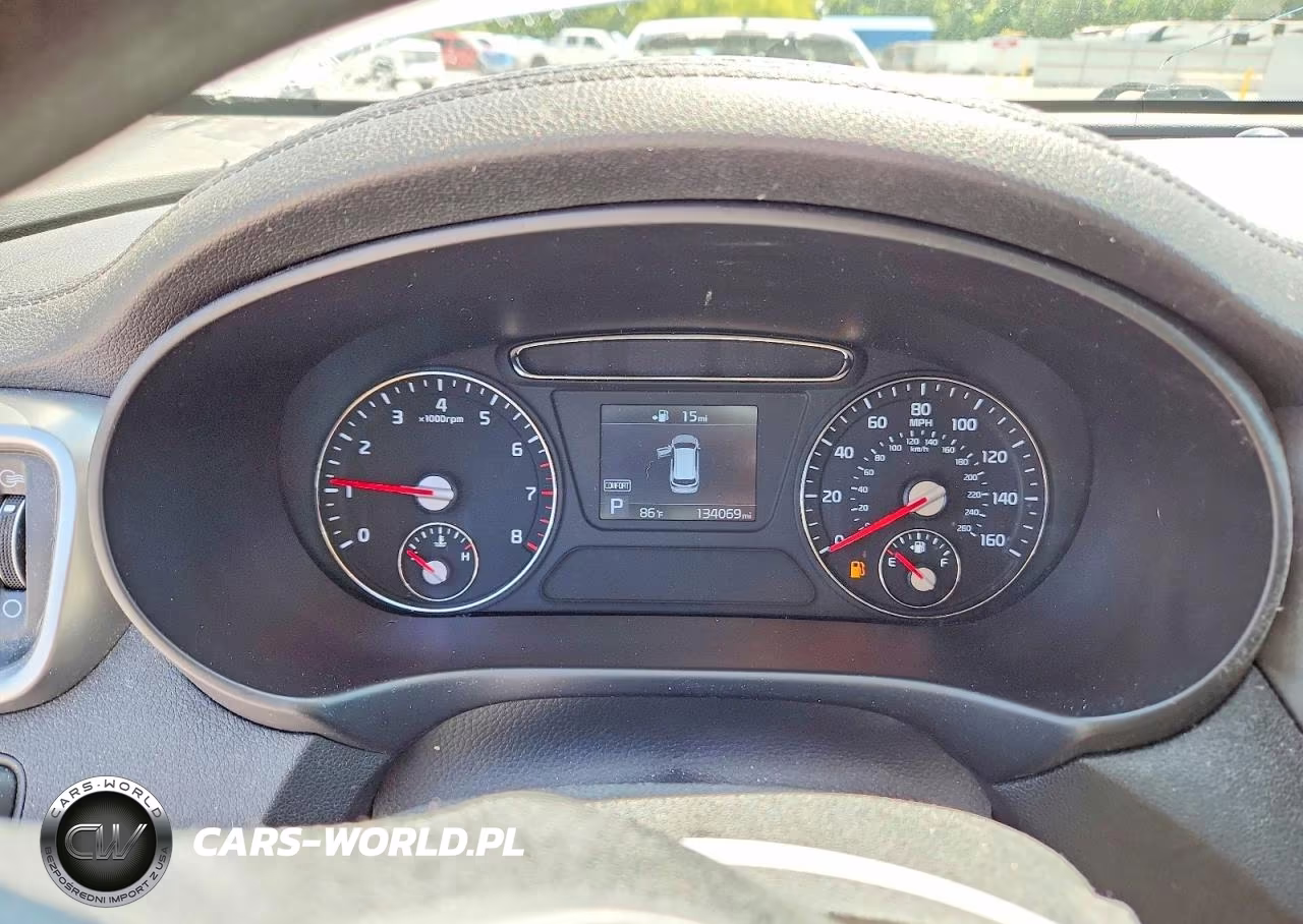 2020 Kia Sorento S VIN:5XYPG4A50LG616422 - 9