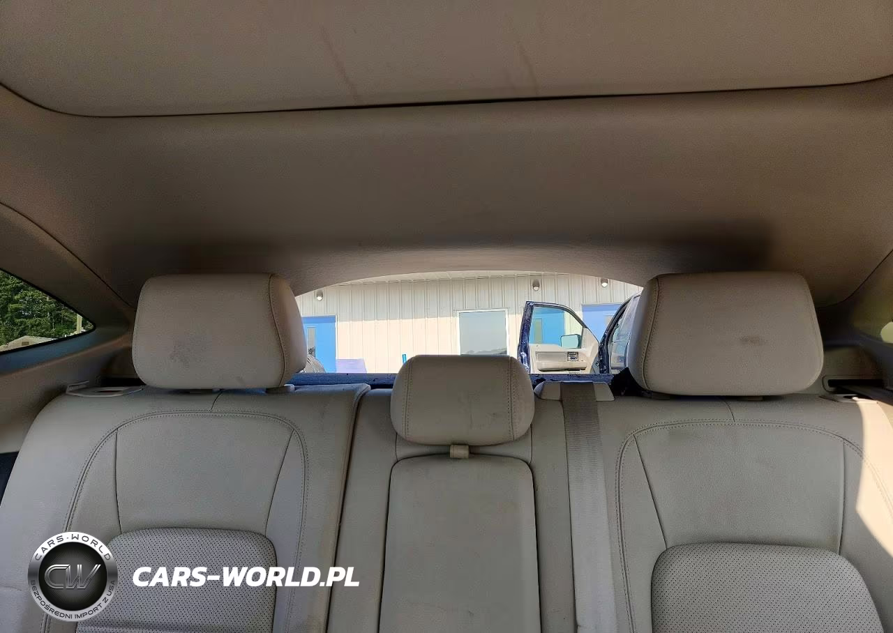 2019 Jaguar E-Pace S VIN:SADFJ2FX8K1Z35095 - 10