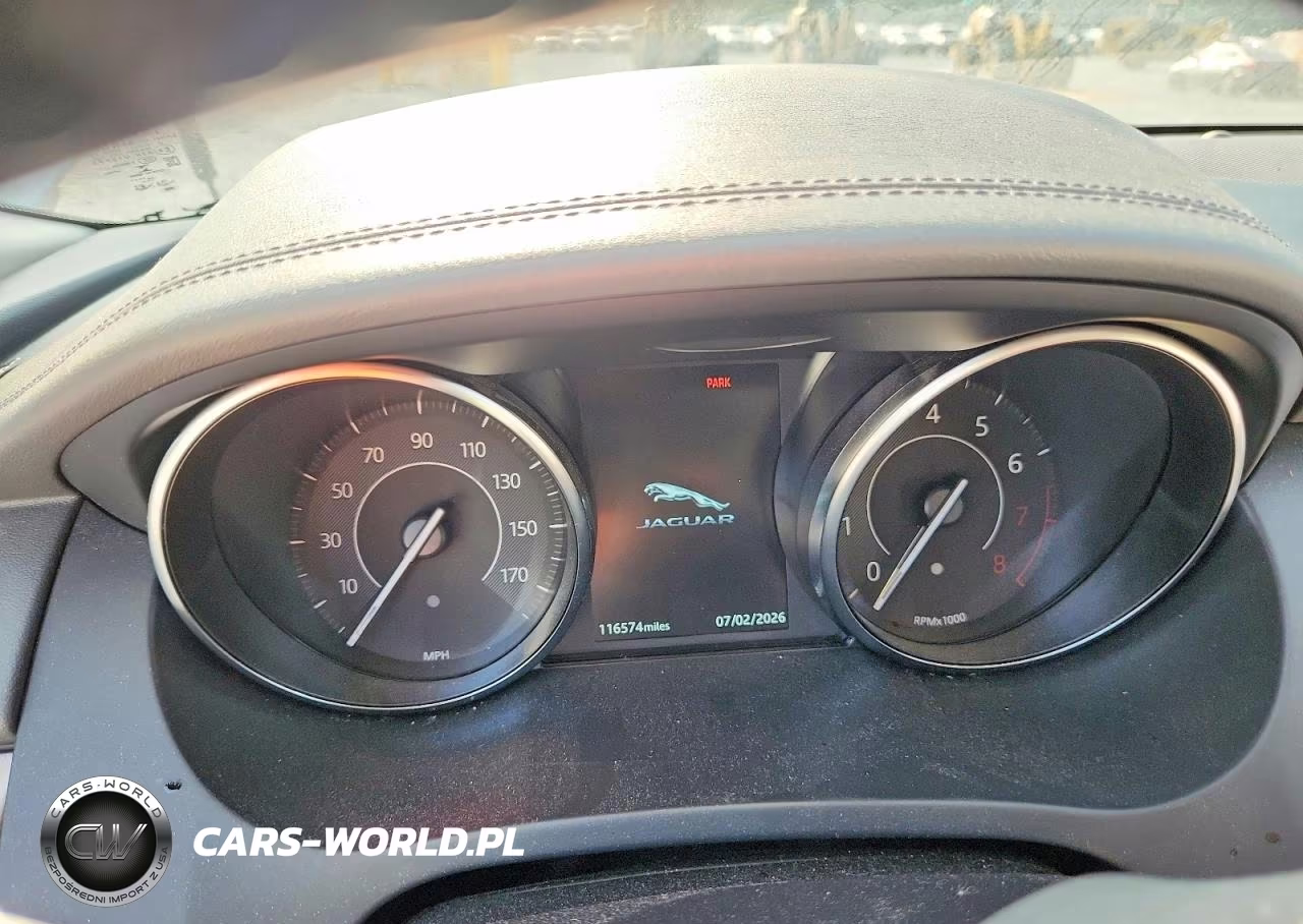 2019 Jaguar E-Pace S VIN:SADFJ2FX8K1Z35095 - 9