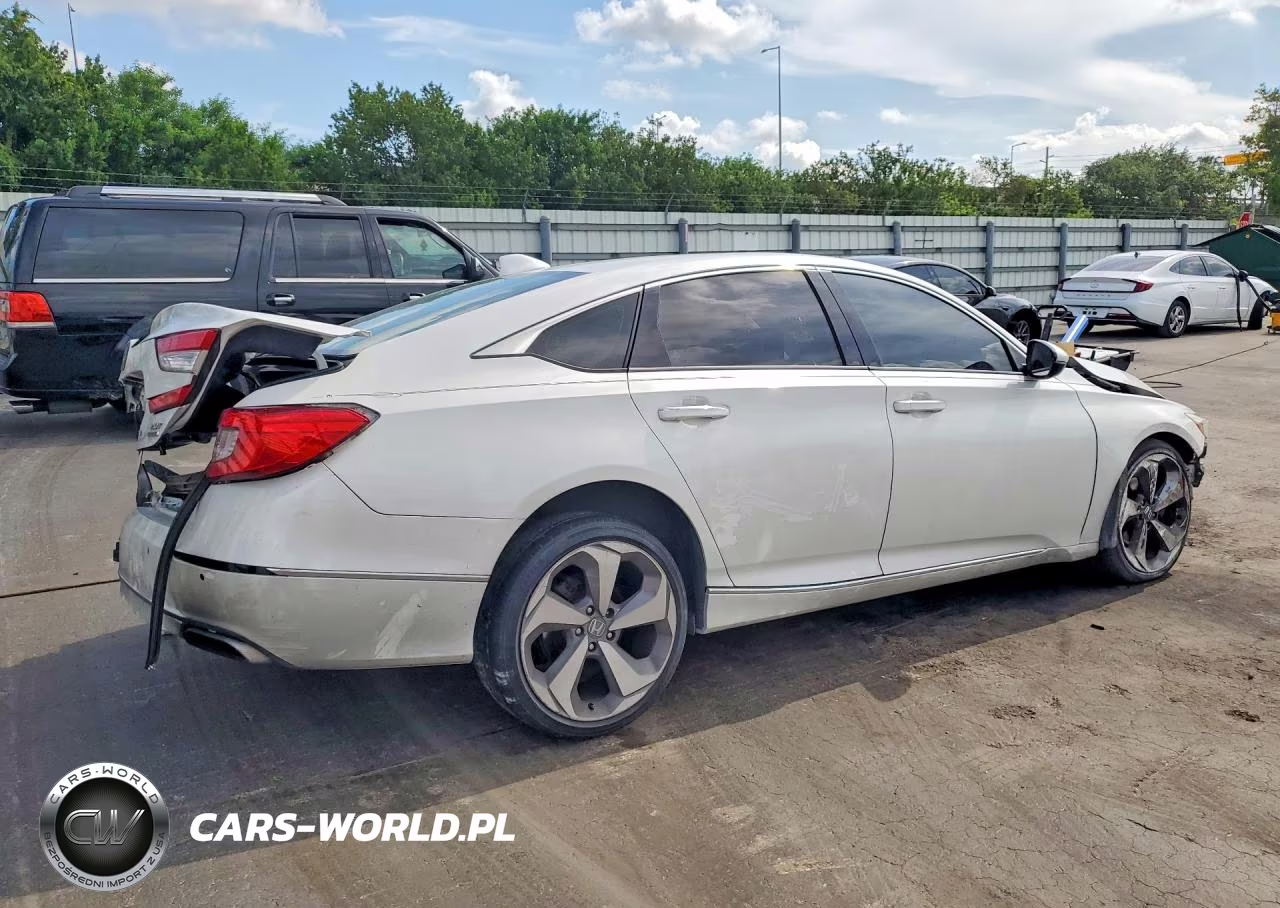 2018 Honda Accord Touring VIN:1HGCV2F99JA028263 - 3
