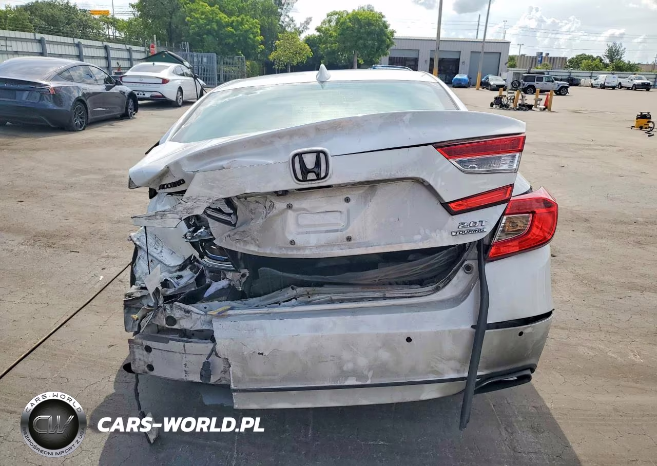 2018 Honda Accord Touring VIN:1HGCV2F99JA028263 - 6