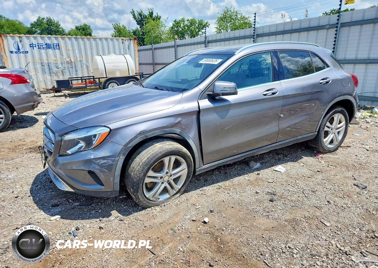 2017 Mercedes-Benz Gla 250 4Matic – zdjęcie 1 z 12