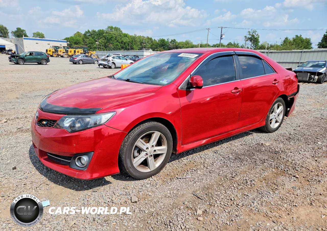 2013 Toyota Camry Se – zdjęcie 1 z 12