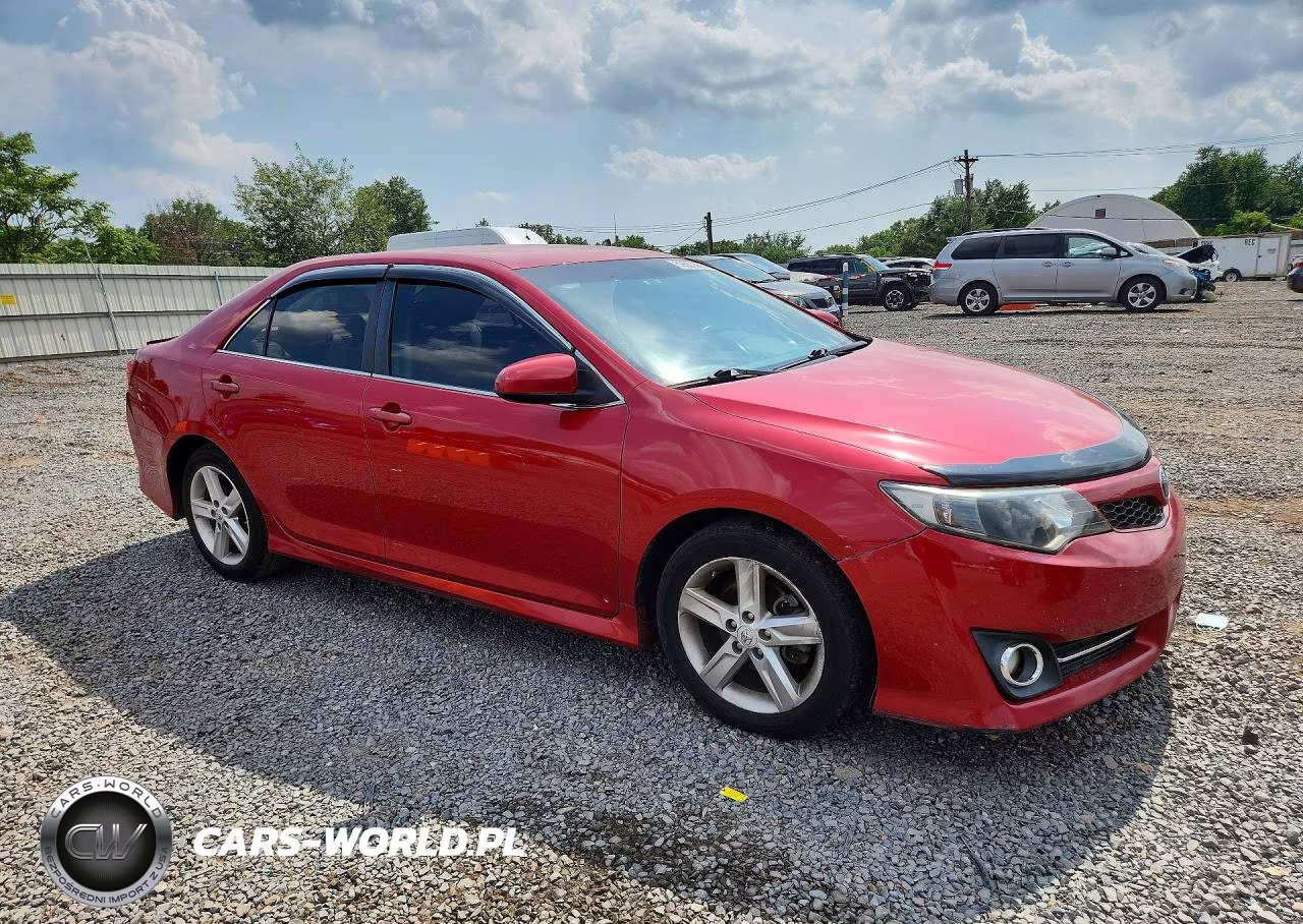 2013 Toyota Camry Se VIN:4T1BF1FK7DU704471 - 4