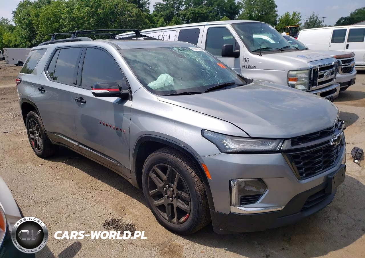 2023 Chevrolet Traverse Premier VIN:1GNEVKKW8PJ135405 - 4