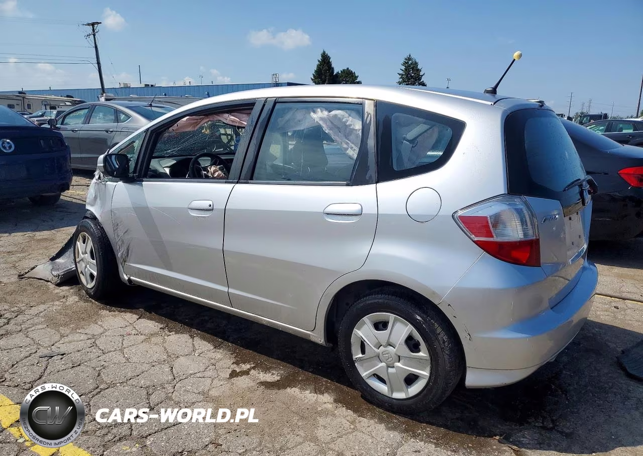 2013 Honda Fit VIN:JHMGE8G3XDC007619 - 2