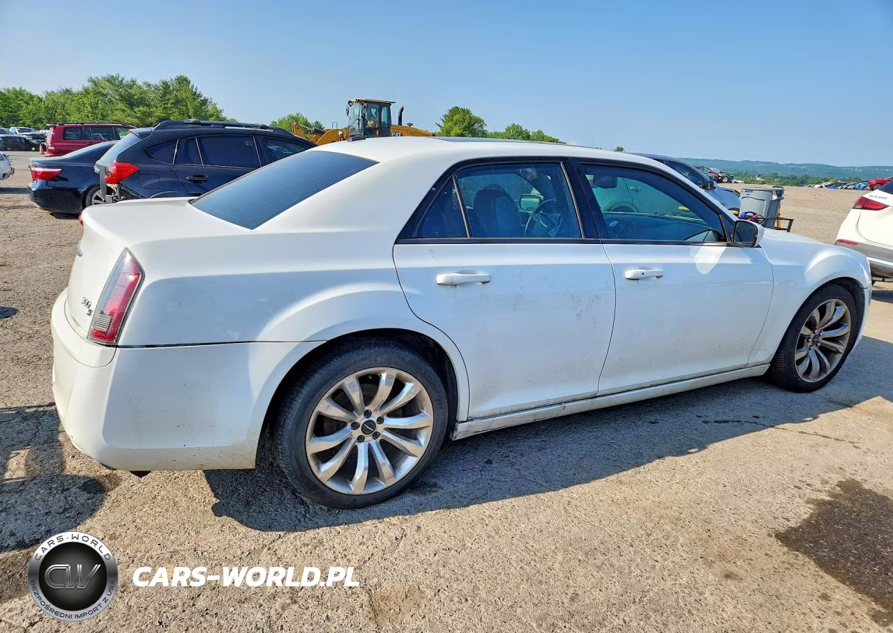 2014 Chrysler 300 S VIN:2C3CCABG8EH301563 - 3