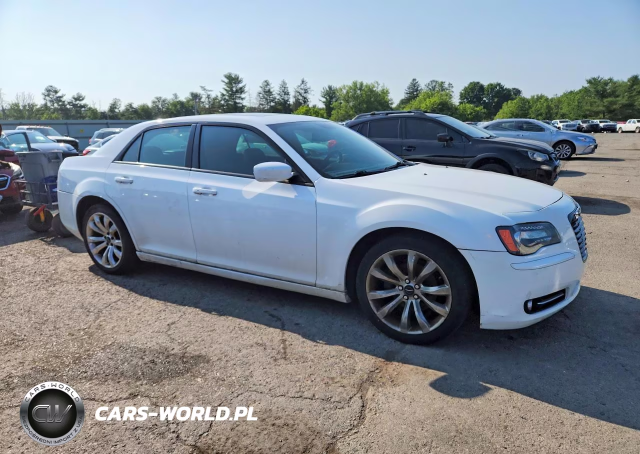 2014 Chrysler 300 S VIN:2C3CCABG8EH301563 - 4