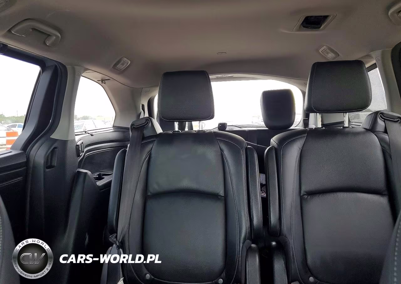 2023 Honda Odyssey Touring VIN:5FNRL6H87PB026098 - 10