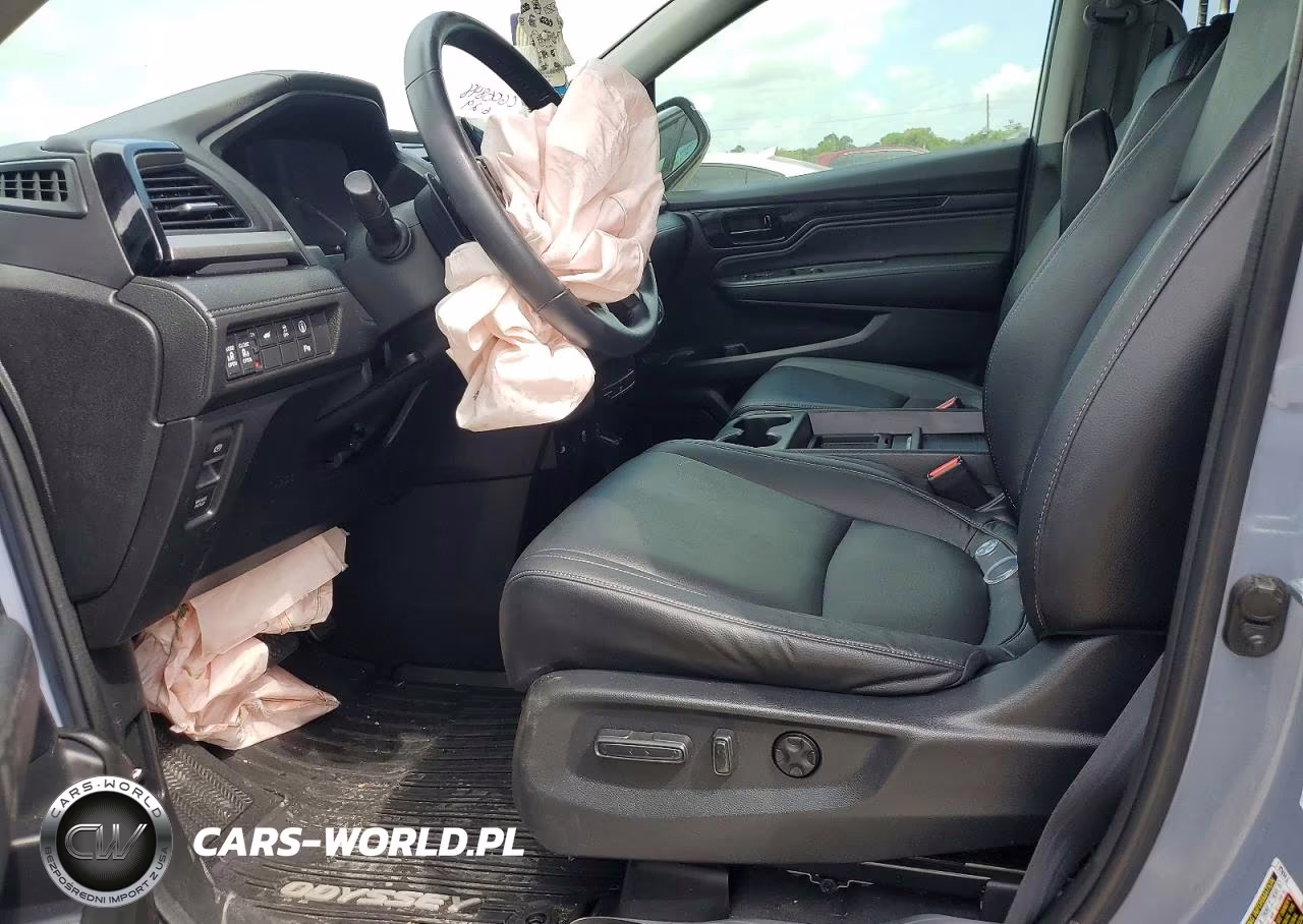 2023 Honda Odyssey Touring VIN:5FNRL6H87PB026098 - 7